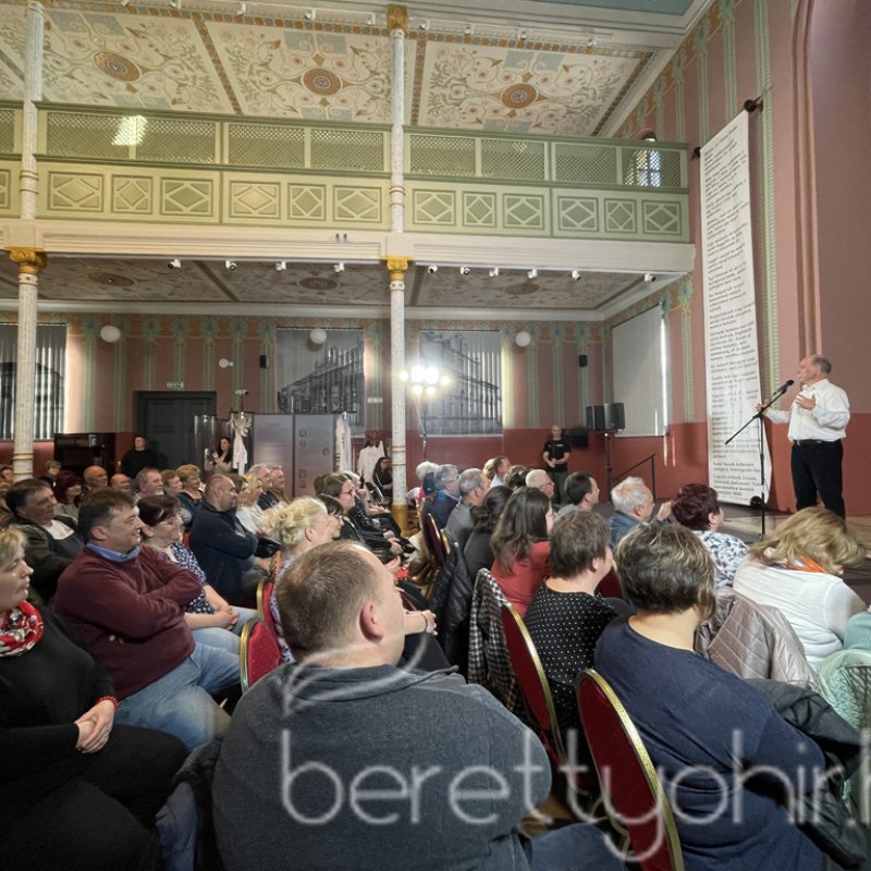 Berecz András est a Zsinagóga Kultúrtérben04